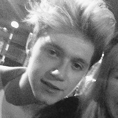saved acc - please follow @retrocliffxrd if you already do i love you