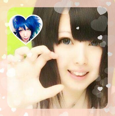千鳥ノブ小池が好きです。職業:魔法使い／居住地:廃墟／趣味:レース編み／特技:ＵＦＯを呼べる／好きな食べ物:韓国のり