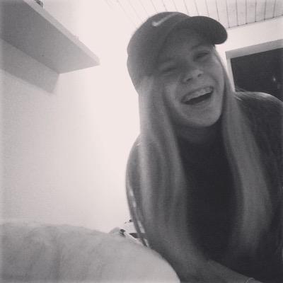 Cool or kool or are you kewl? Bananaaaas ONE DIRECTION AND 5SOS ARE BEST profesionel fangirl 24/7