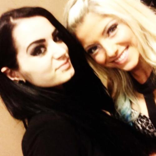 Pro-wrestler. Glampire. Boobs. Yeah, I have it all. Lesbian soul. Major flirt.
@FclseAlexa is mine, bitches!
