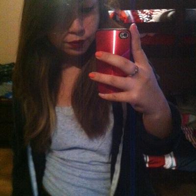 LovelyYesy9's profile picture. ❤️