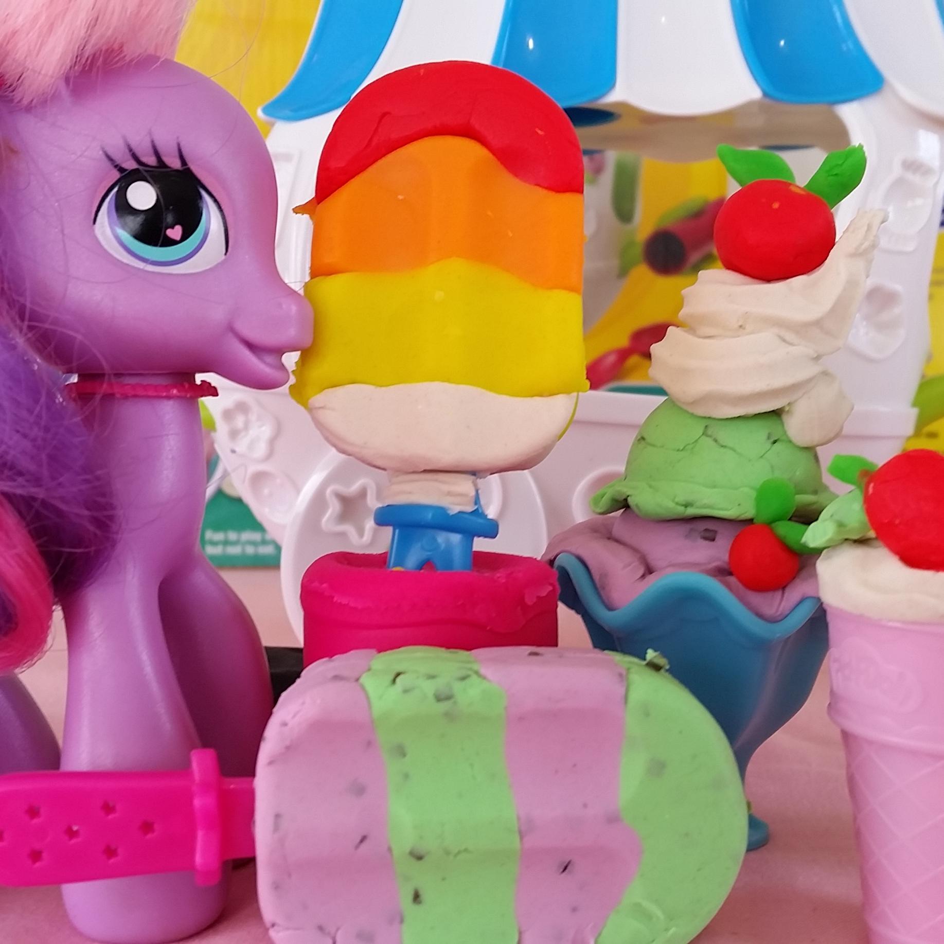 Lots of kids toy fun videos! Unboxings, reviews and more! Check out our Youtube Channel and subscribe, we will subscribe back. :)