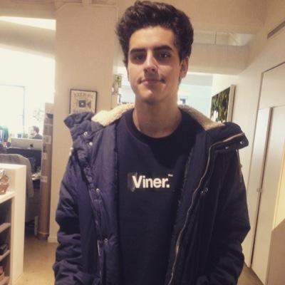 father to broerie, blaire & thomas / single