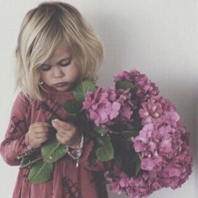 ‏غَـنِيَّـة بِاللَّـه عنِ العآلمِين .. ~