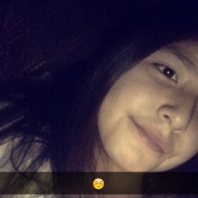 Gamer | GT:AuX Dubzzy | Girl | 14 | Feeder | FerzzhaBussiness@hotmail.com | BO2 | MW2 | AW | Enjoy.