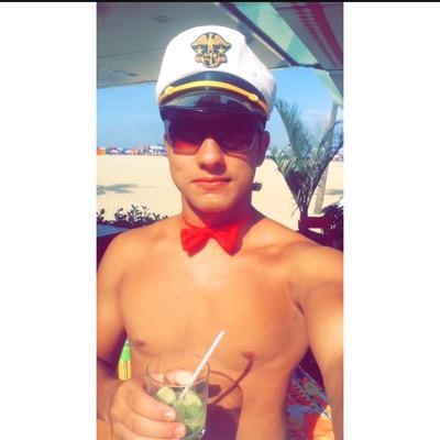 Organizador do @CabaretOpenbar Colaborador da @matineleemon 18 anos Namorado da @_euttemordo . face: Diego Braz . insta:Diiguin__ whats:98495-1561 snap:Diiguin1