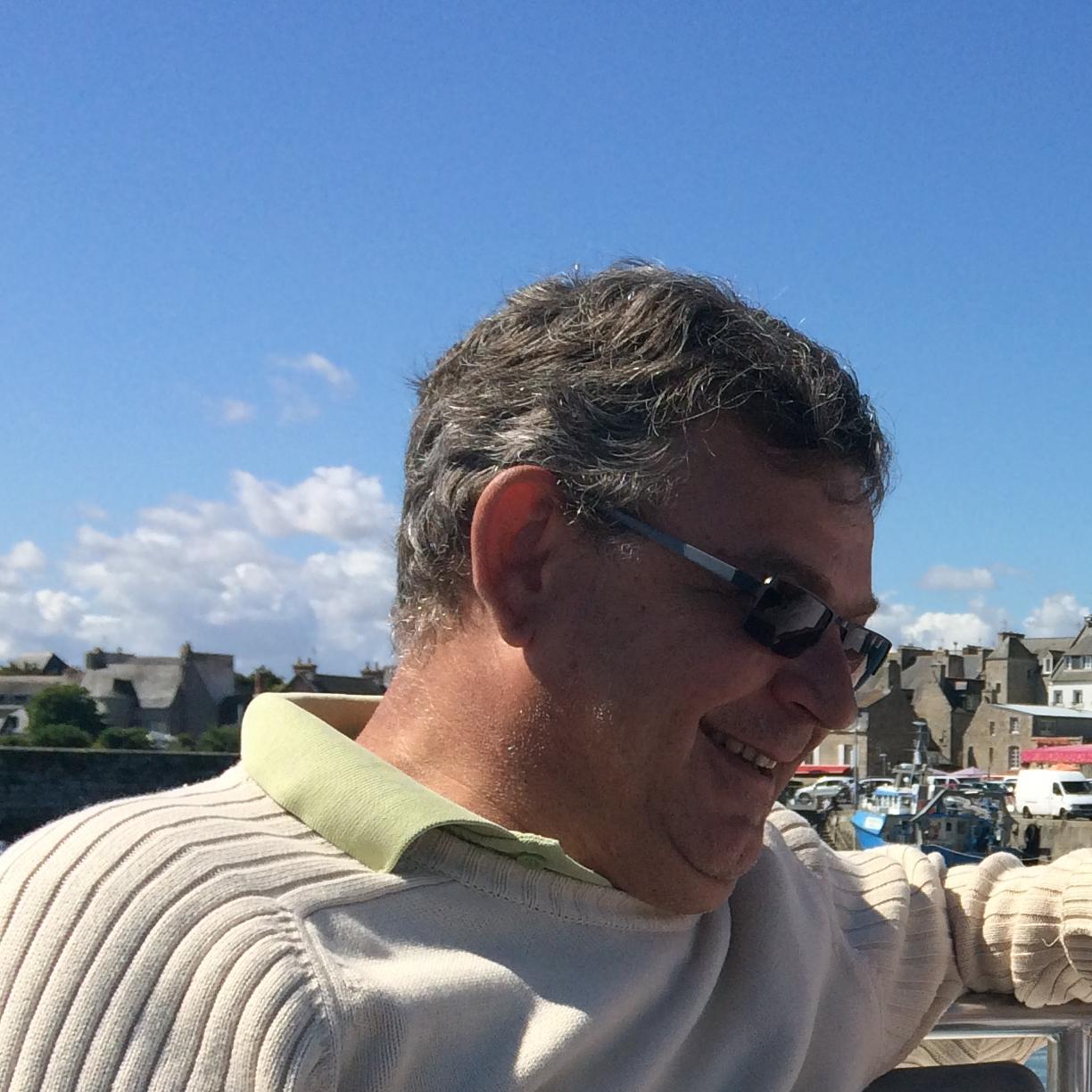 Emmanuel_2_R's profile picture. Entrepreneur #IT #ConsultantSysInfo #PME #TPE