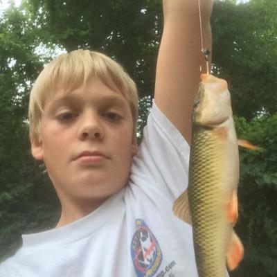 I live in Arkansas. I'm 14 and single.