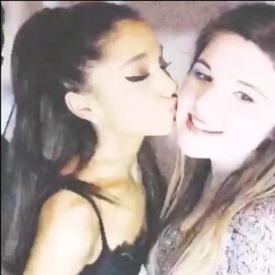 xoXO_ARI_XOxo's profile picture. Ariana kissed me this one time