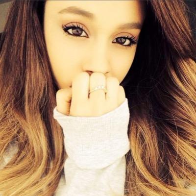 New fan account just Started,follow For a follow back,post Daily,and updates on Ariana,Do my own edits, who ever retweets my tweets or favors i give shoutouts