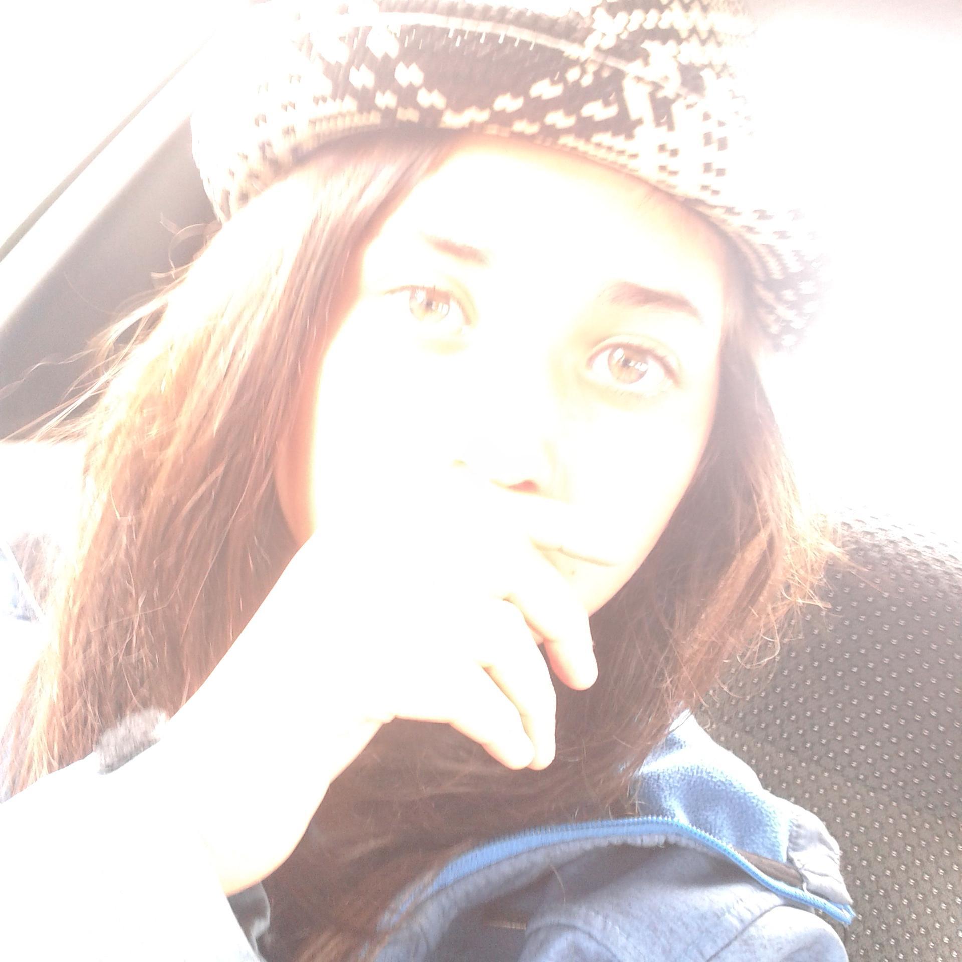 Wenaaaa po ctm*-* , holi soy de Chile