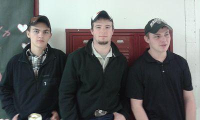 junior at Seymour high 
love dip
livin that country life