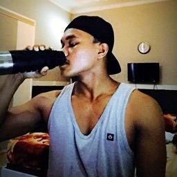 idhoadhen's profile picture. 