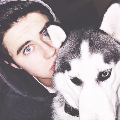WANT A DM TO NASH? MBF @smoshsos & RT THE LINK IN HER BIO!