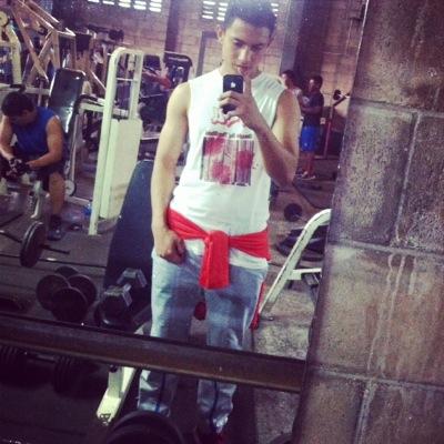 soy de las personas  que si me das la mano te la devuelve si me dad la espalda te da la mano cristiano sirvo en el tabernáculo en seguridad no soy mala persona