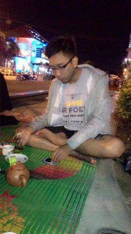 If you don't know who I am, don't judge me ☺ *mencari sebongkah berlian untuk Maskawin :D ;;)