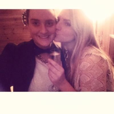 Lesbians of the South. Makin vids on the interweb, find us on Youtube.