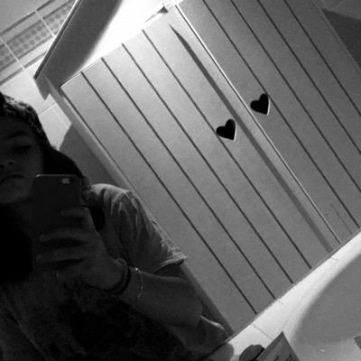 french girl/ 13 yo/ follow me I'll follow you back✨.,