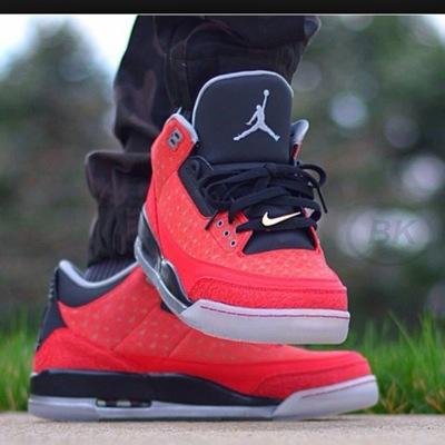 This account is for @theseller719 on ebay! We sell the best sneakers and sneaker accessories. Go check out our ebay profile below!
