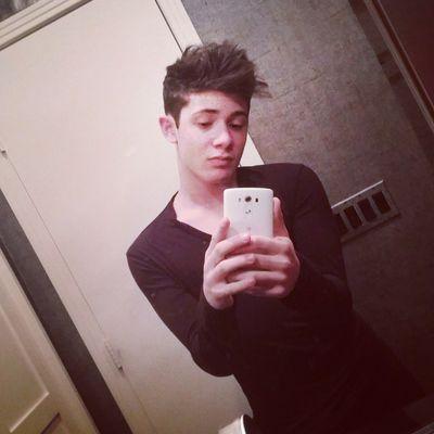 @brennenlb is my YouTube love. LOVE ME BRENNEN LOVE ME