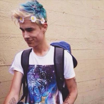 booshka? booshka |tweet & follow from kian|:))
