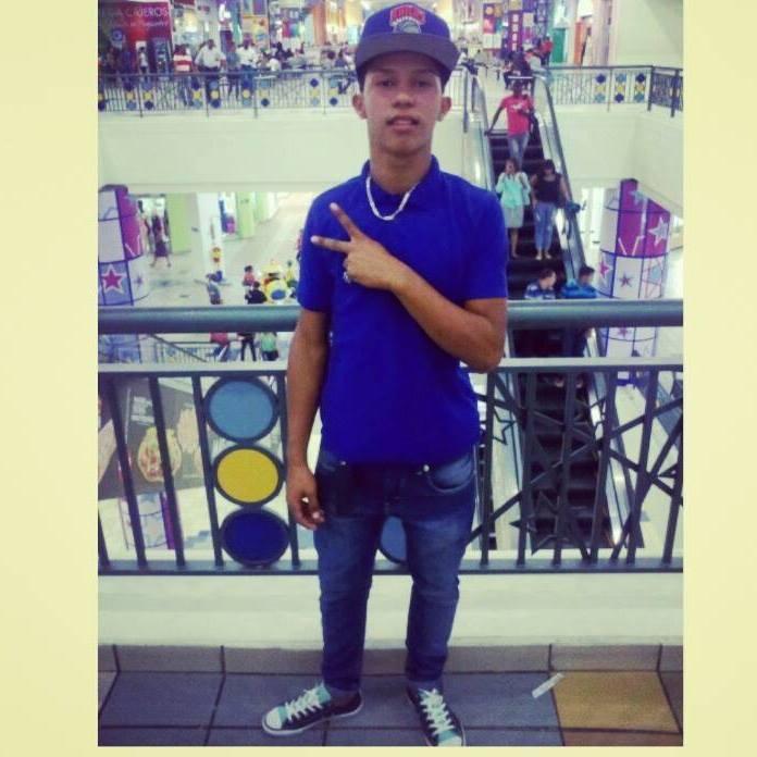 No aparento lo que no soy, ni presumo lo que caresco.
Ws:829-788-4773
Fb: https://t.co/b0qiu5OdiF
