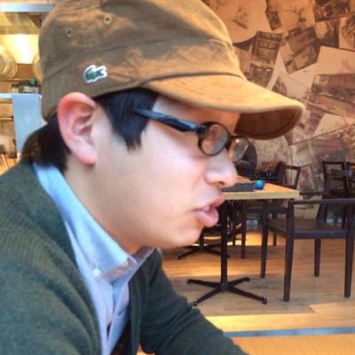 痛風と五十肩の両親を持つサラブレッドです。電話をとる時は「私だ・・・。」と言います。尾鷲と明治学院にゆかりがあります。千葉ロッテとトレックと宇宙兄弟をこよなく愛しています。