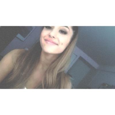 follow @BeMyMoonIight & she'll give you some free follows. If you dont follow her then you will be unfollowed from this account and won't get any free follows