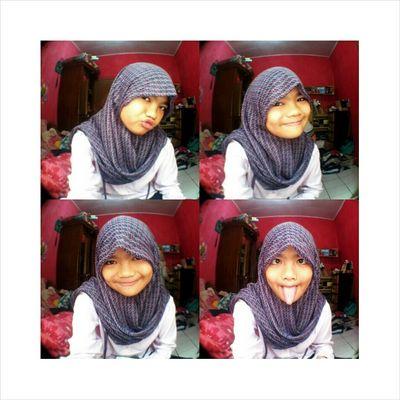 putrinl71's profile picture. 25juli2001✌