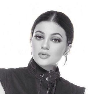 أخبار وأزياء عارضة الأزياء والأعلامية كايلي جينر بالعربي المدونة http://t.co/gEfUSh1TnR Middle East fans page