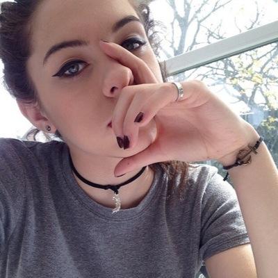 follow @translunarjade because she gave you a free follow (: u can ask for a fb 2 ((: