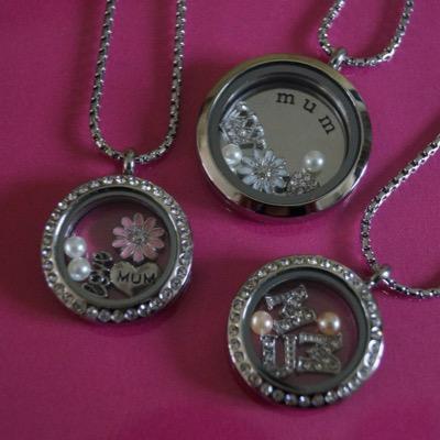 Beautiful Floating Memory Lockets. Can be made in a variety of themes....just ask. Tory