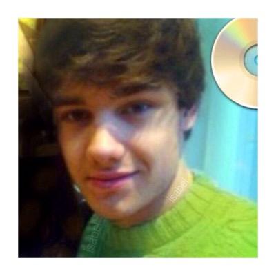 pls follow me on @unicxrniam
