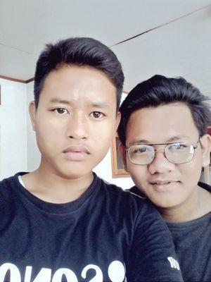 Gua adalah manusia yang biasa dan bisa membuat orang menjadi luar biasa.| 23-10-1999| 537FC579