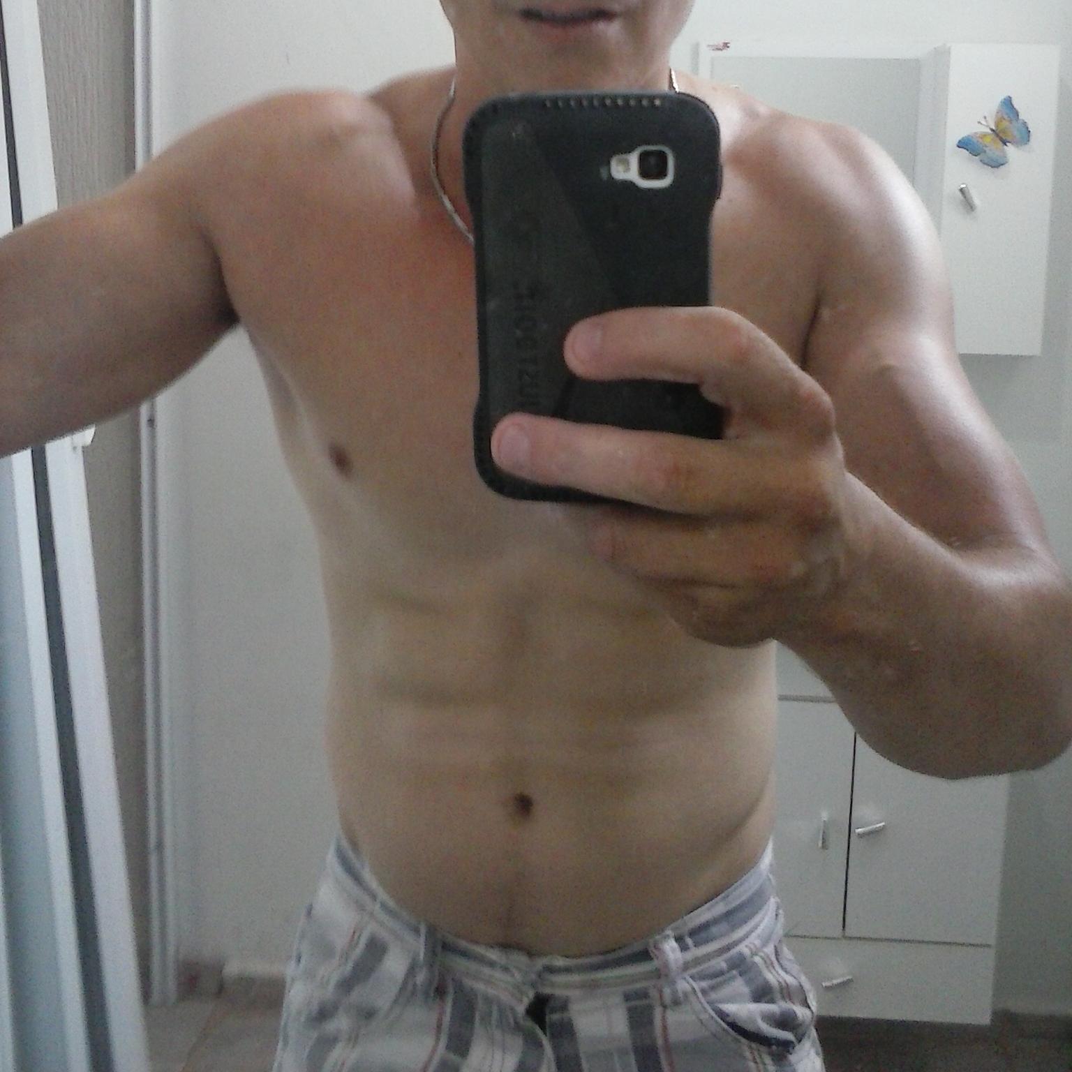 GoGoBoyDanieee's profile picture. 