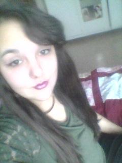 adore la musique surtout la pop ,le cinéma,je rêve de rencontrer mon idole justin bieber  avec lui jai appris quil ne faut jamais baisser les bras neversaynever