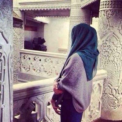 fallaha11's profile picture. ‏أحْلَـآمُنَآ وَ إنْ نَآمْتْ طَويلًـآ . .
فَإنّهَآ سَـ تَسْتَيْقِظُ يَومًـآ مَآ♥