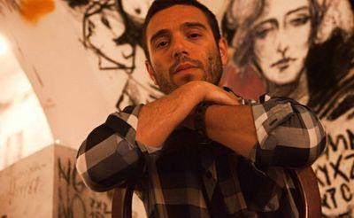 Club de fans del rapero Sharif Fernández. Fuck Tha Posse. Tr3s Monos. A Ras de Sueño. Insomnios, Nostalgias y Descartes. Curso Básico de Poesía.