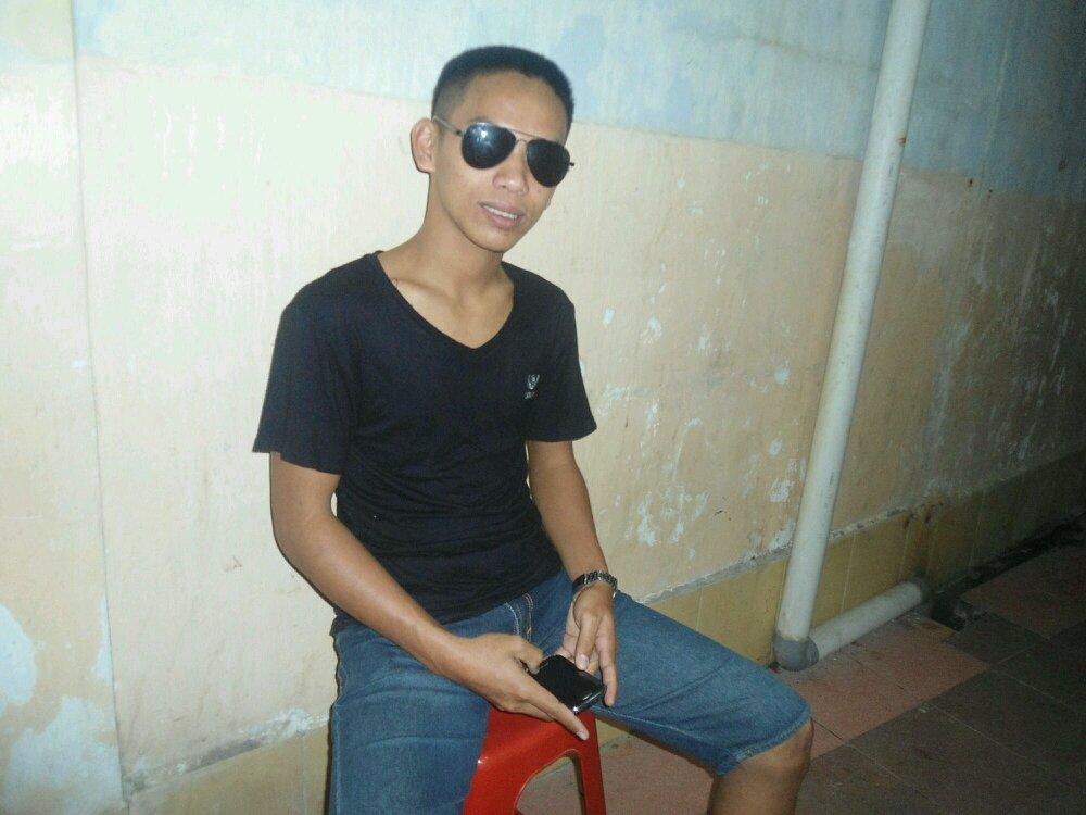 Follow aja dulu, nanti kita bicarakan lagi untuk kedepannya, aku sih optimis kita cocok.