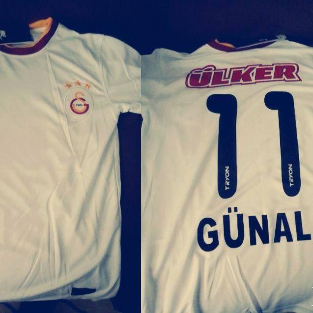 ozgesangull's profile picture. GALATASARAY FUTBOL'11