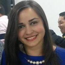 Filha, Ministra de Louvor, Líder de Mulheres, Bacharelada em Direito, ADM, Futura Pastora e Esposa.