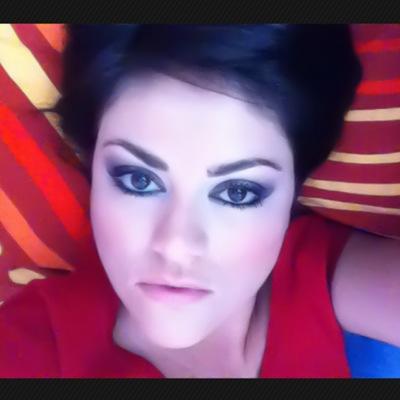 EiriniKoutri's profile picture. Aξίζει φίλε να υπάρχεις για ένα όνειρο κι ας είναι η φωτιά του να σε κάψει!!!