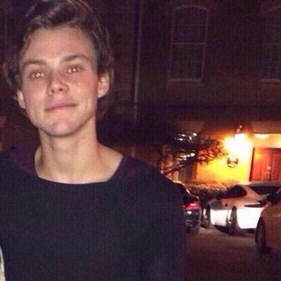 free follow from @greendayirwxn you should go give her a follow❤️