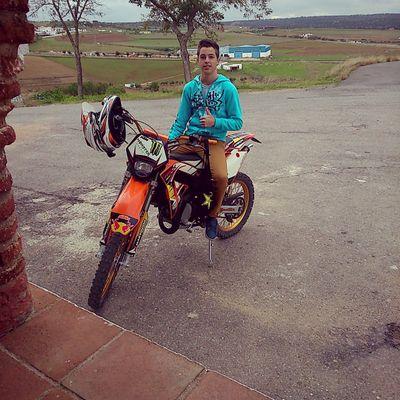 Del 99.No mires hacia atrás porque puedes perder lo que tienes en frente.