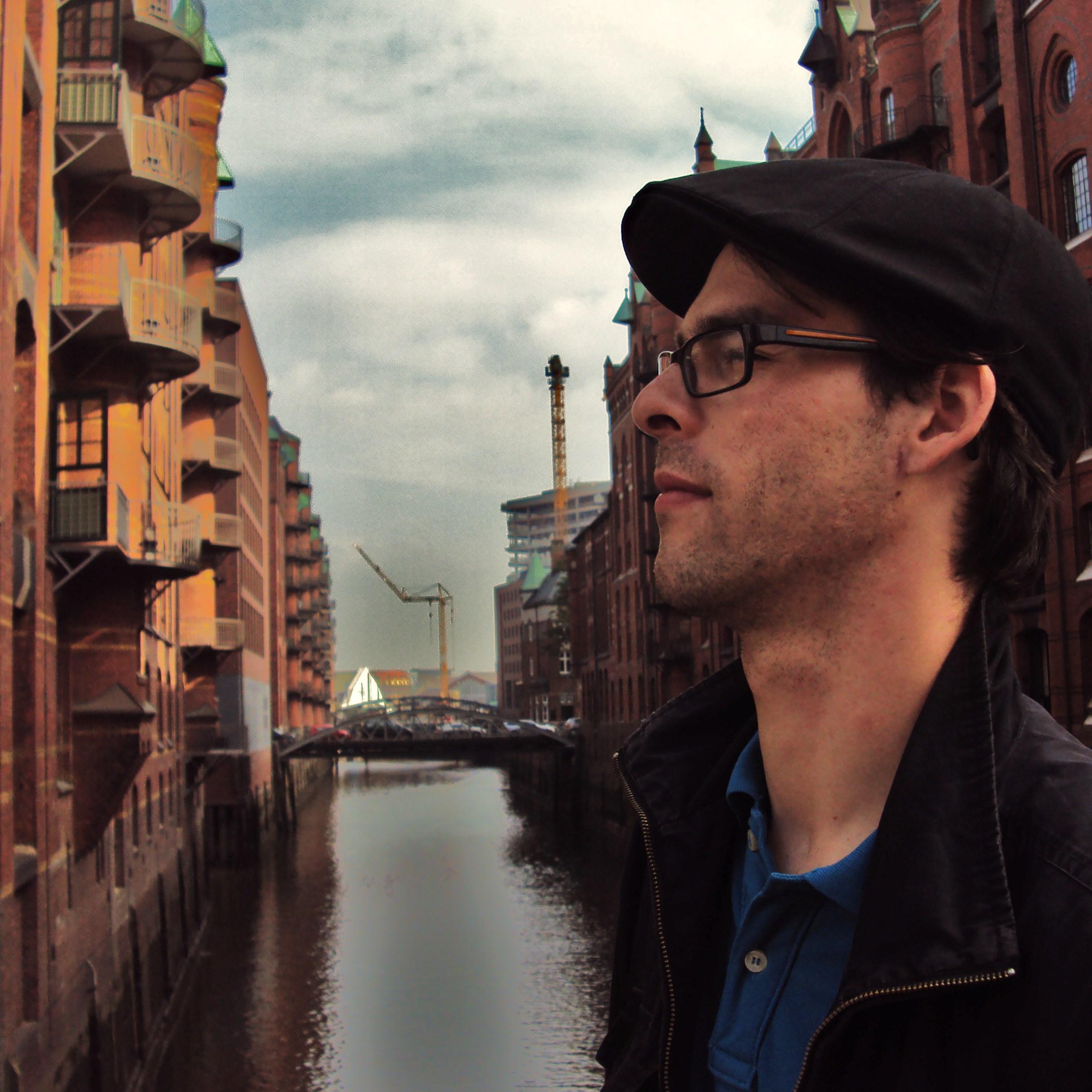 A_Castanetto's profile picture. Betriebsratsvorsitzender der Österreichischen Nationalbibliothek. Im Zweifel für den Zweifel. Twittert privat.