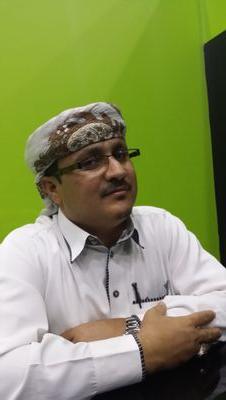 دكتوراه في الأدب والنقد من جامعة الملك سعود، وعضو هيئة التدريس في قسم اللغة العربية بجامعة الحديدة- اليمن.