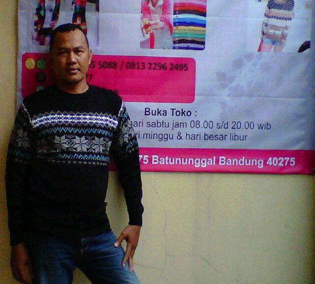 Menjual Dan Menerima Pesanan | Macam2Cardigan,Sweater,JaketRajutan,Dll | Pin:26E62377 | SMS/WA: 081320355088/081322962495