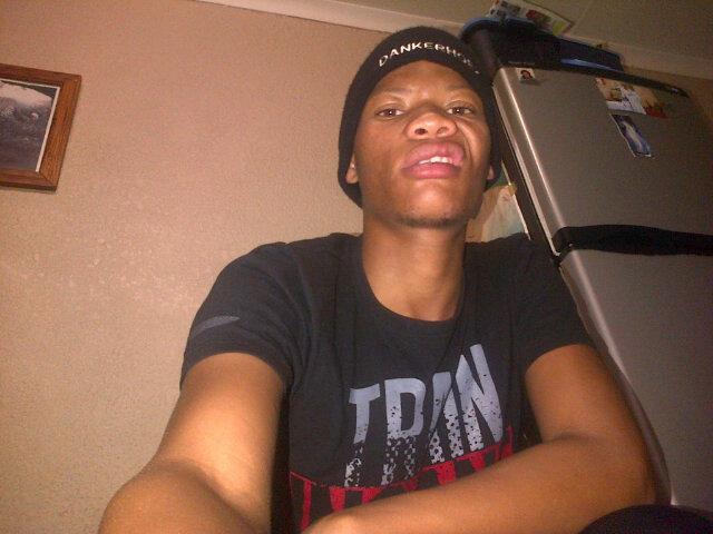 taylor_stoners's profile picture. Learning Deejay @stoners studio. Doin electrical engineering at vuselela college..
