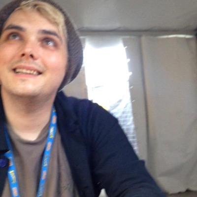 free follow from @frnkdaddyiero so follow me on there lads