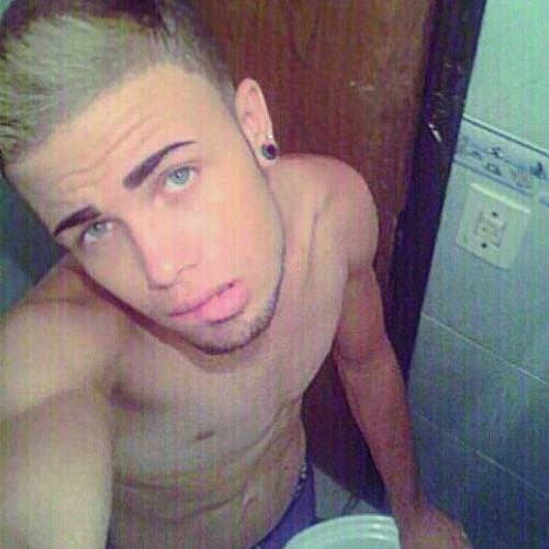 Instagram: @aislanpivatooo